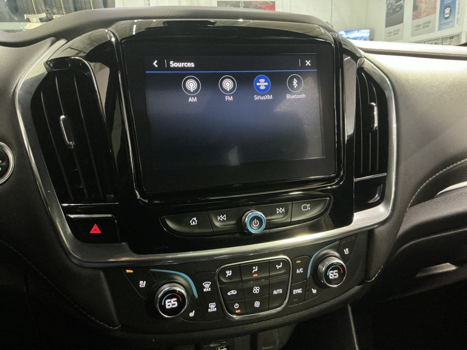 2023 Chevrolet Traverse Premier