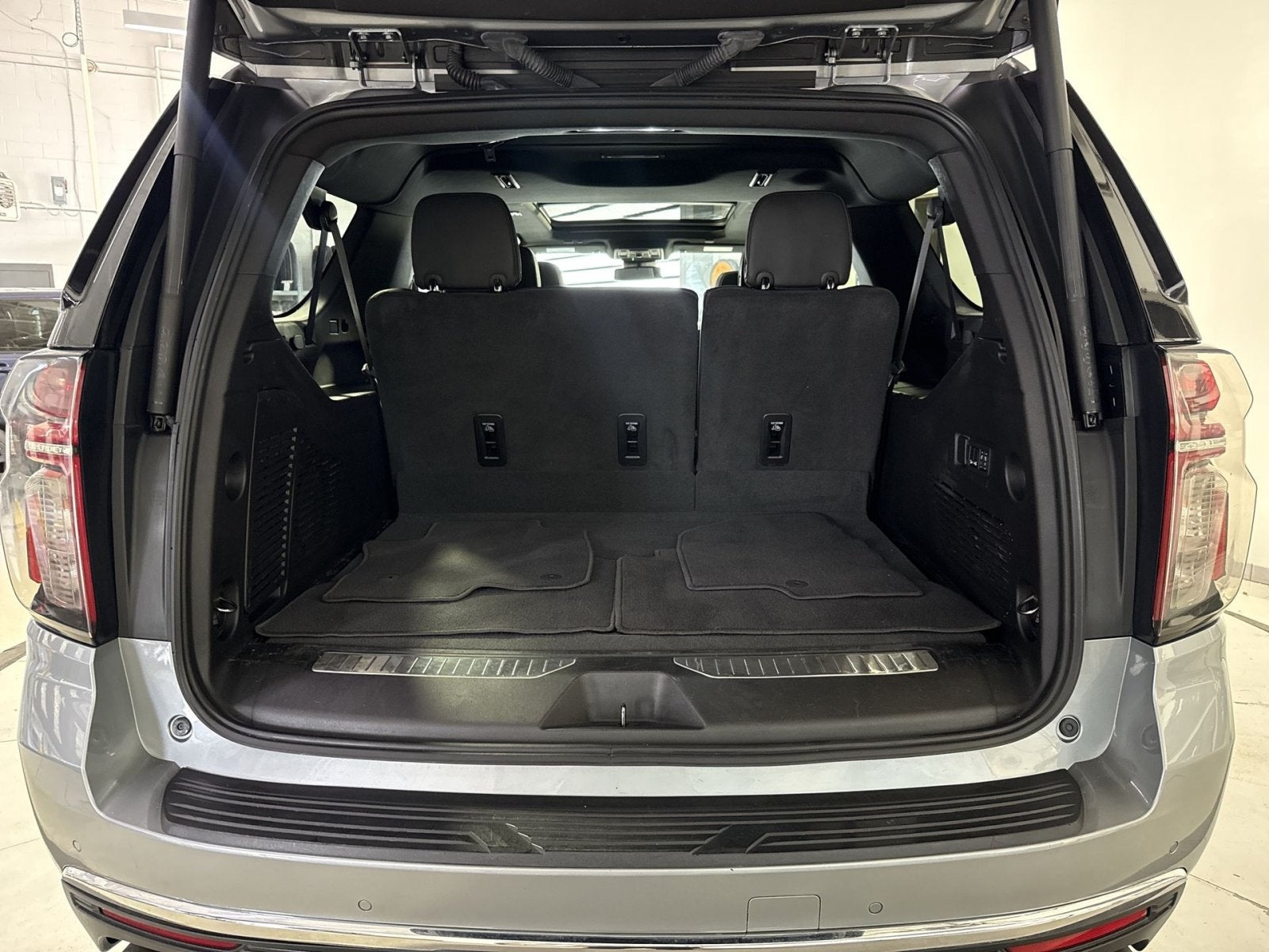2024 Chevrolet Suburban Premier