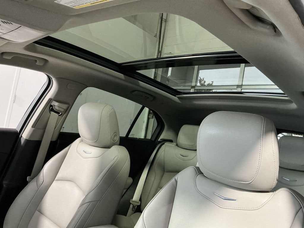2023 Cadillac XT4 Luxury