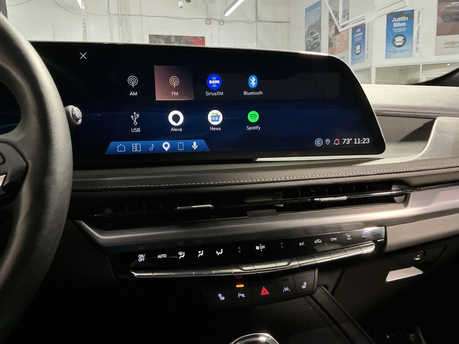 2024 Cadillac XT4 Luxury