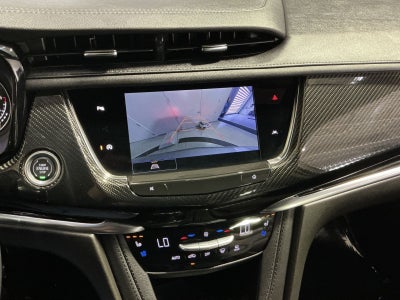 2025 Cadillac XT6 Sport