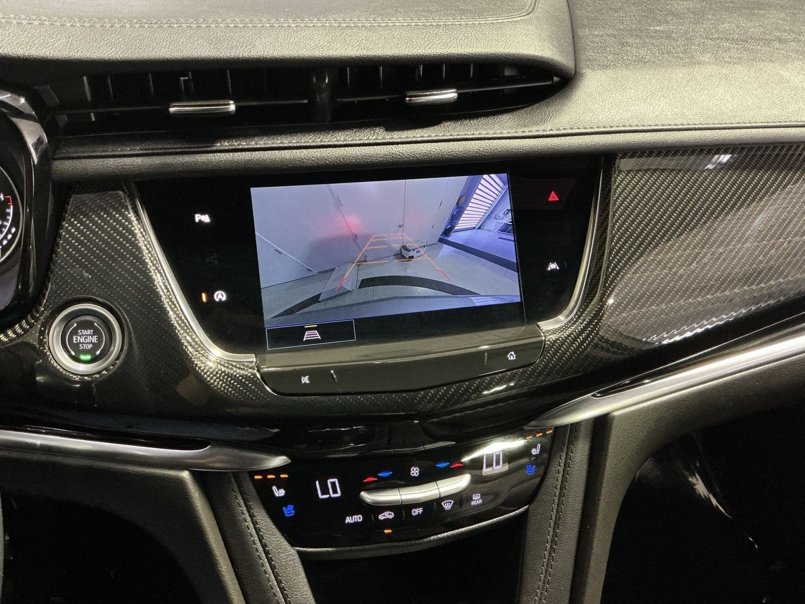 2025 Cadillac XT6 Sport