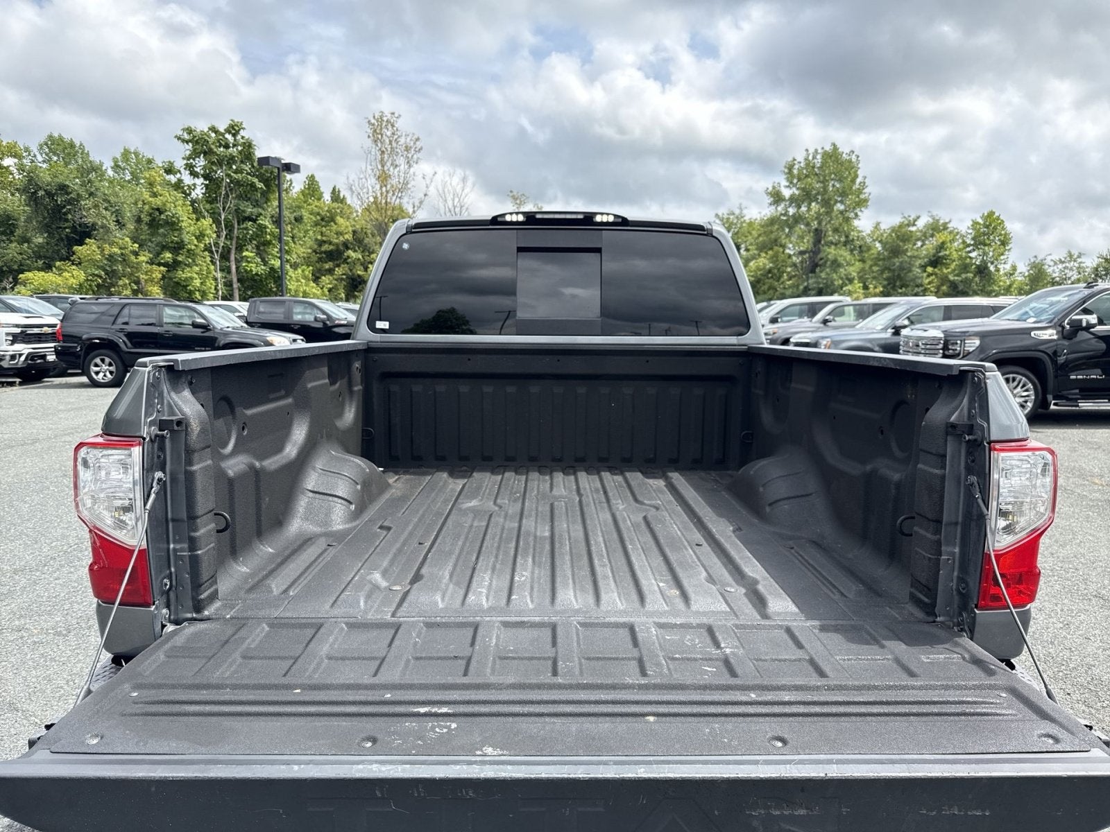 2018 Nissan Titan SV
