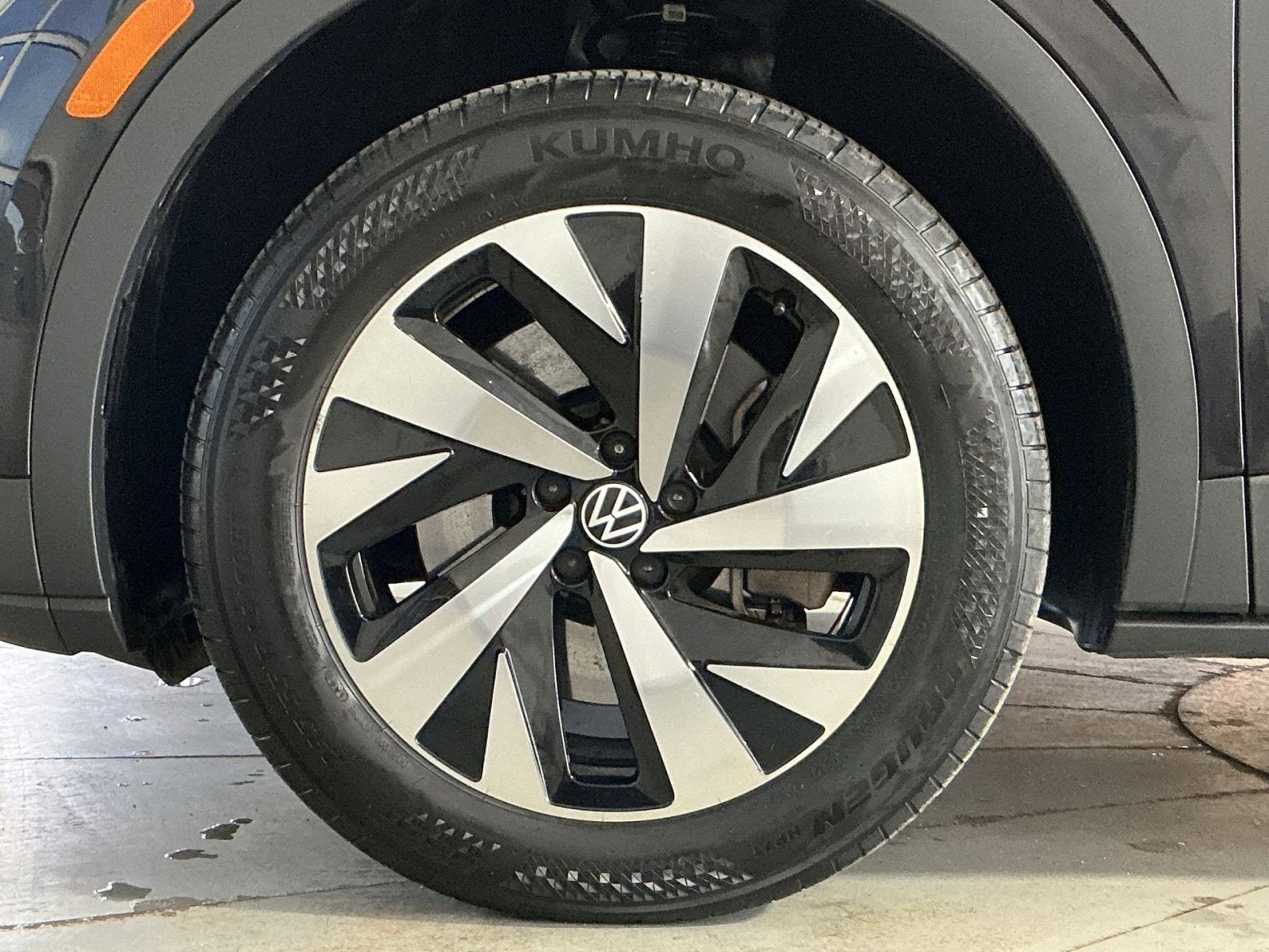 2023 Volkswagen ID.4 Pro