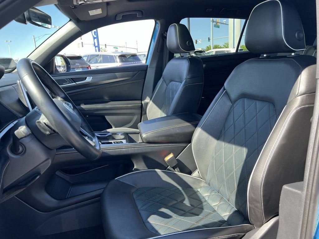 2024 Volkswagen Atlas Cross Sport 2.0T SEL Premium R-Line