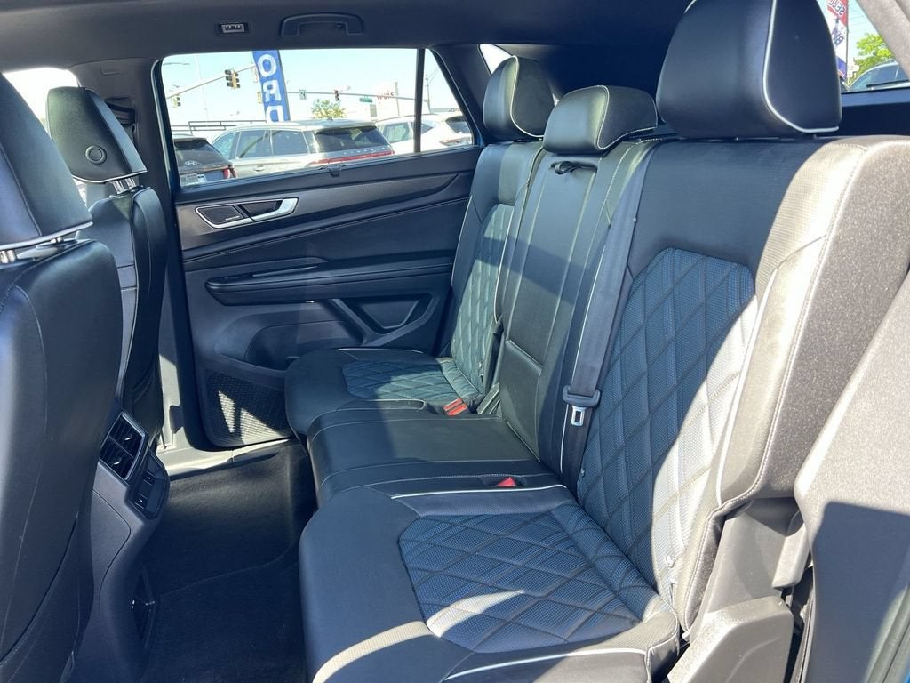 2024 Volkswagen Atlas Cross Sport 2.0T SEL Premium R-Line