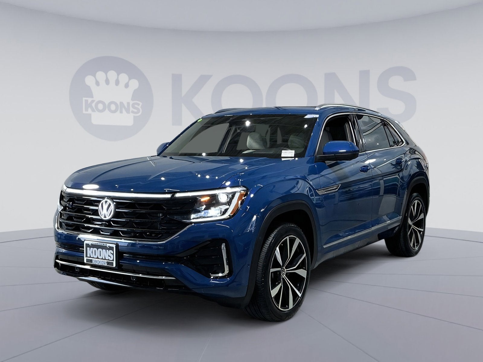 2025 Volkswagen Atlas Cross Sport 2.0T SEL Premium R-Line 4MOTION's photo