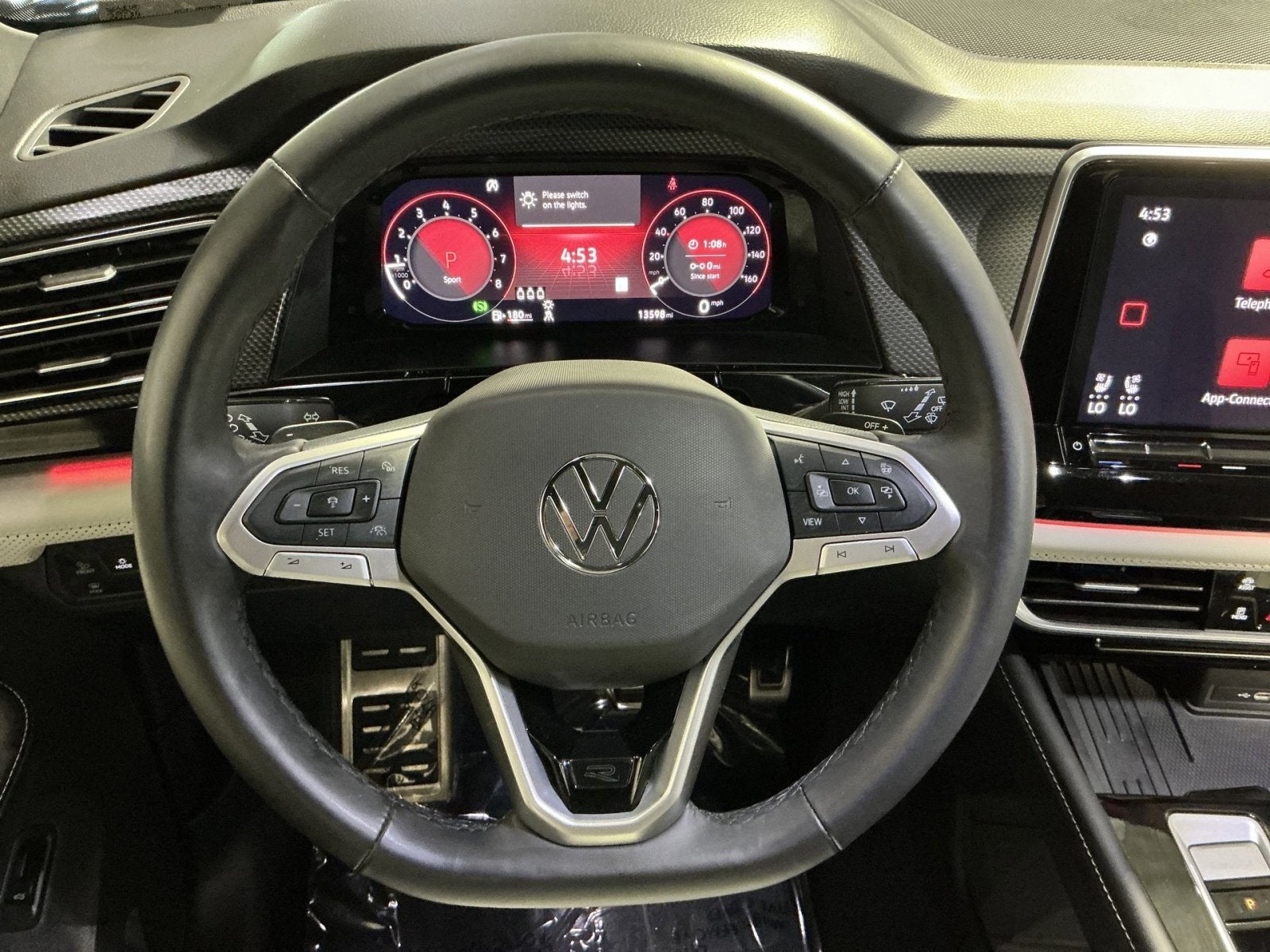 2025 Volkswagen Atlas Cross Sport 2.0T SEL Premium R-Line