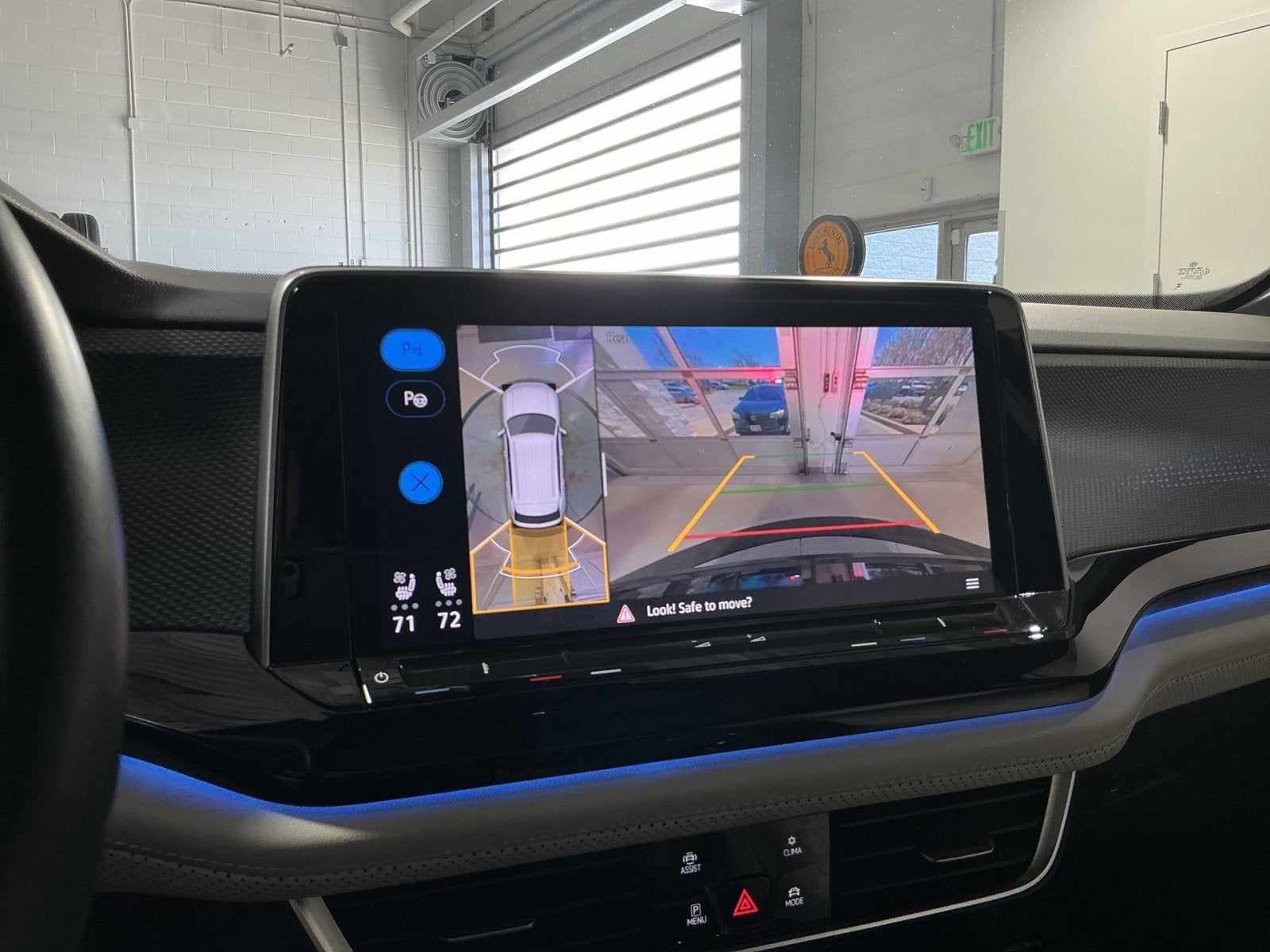 2024 Volkswagen Atlas Cross Sport 2.0T SEL Premium R-Line