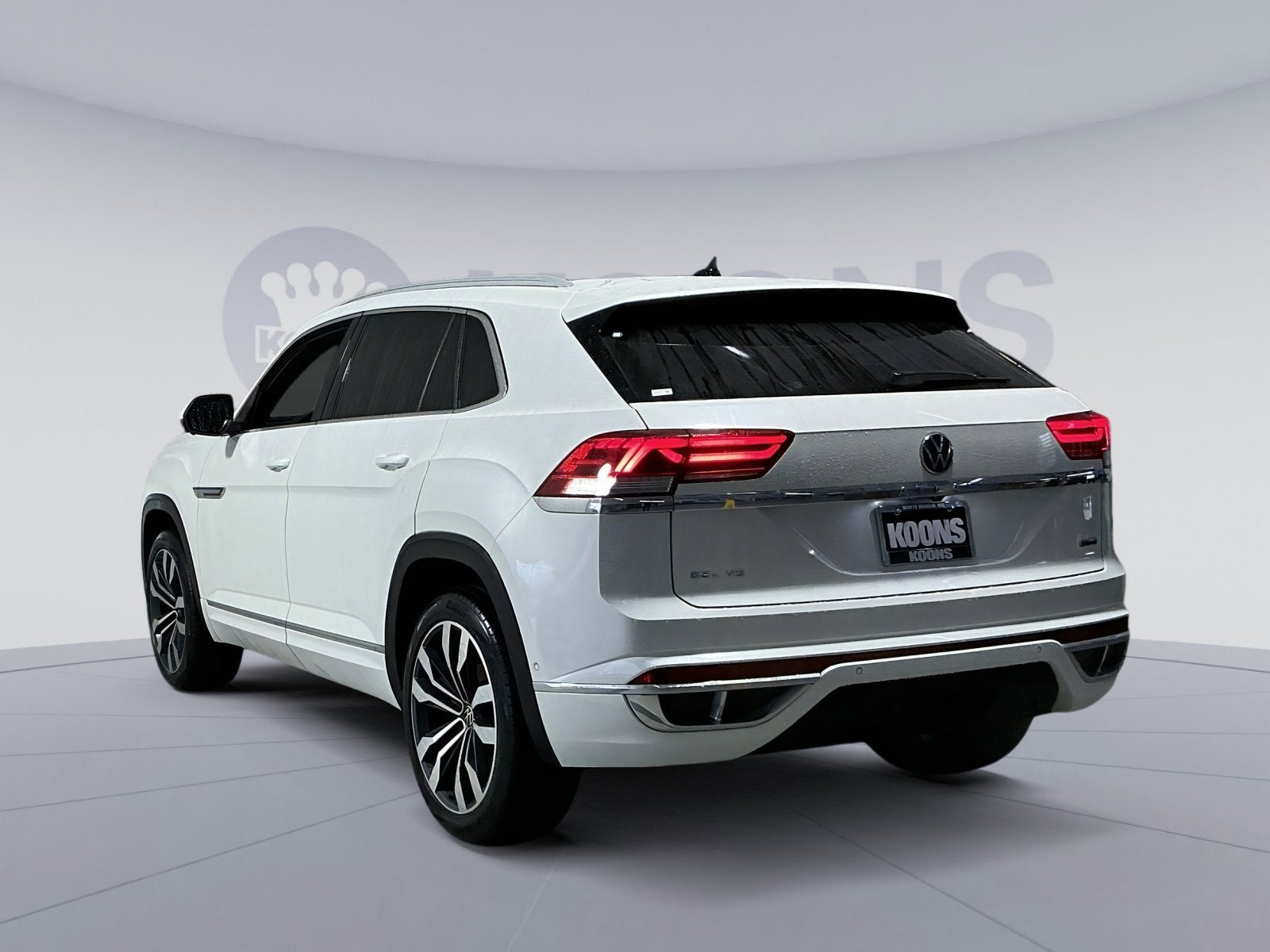 2022 Volkswagen Atlas Cross Sport 3.6L V6 SEL Premium R-Line