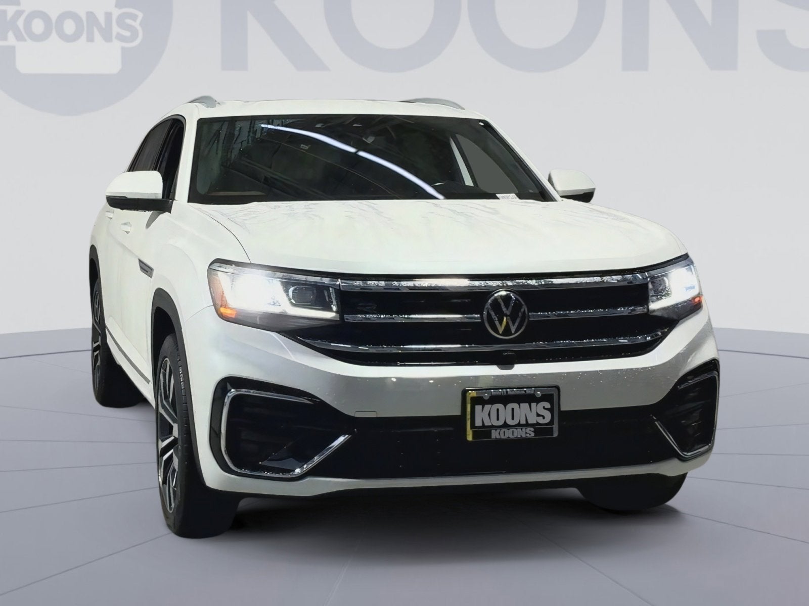 2022 Volkswagen Atlas Cross Sport 3.6L V6 SEL Premium R-Line