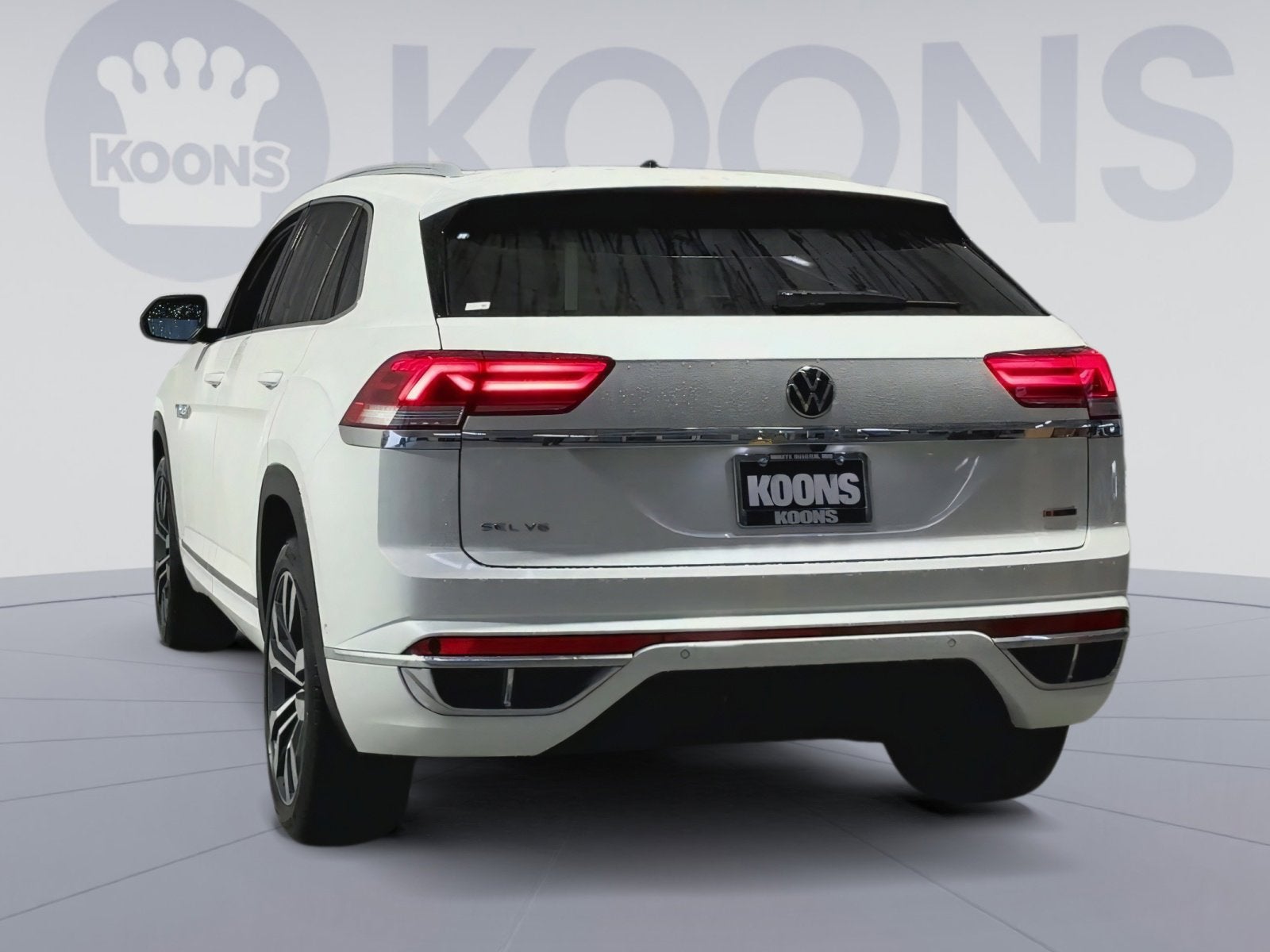 2022 Volkswagen Atlas Cross Sport 3.6L V6 SEL Premium R-Line
