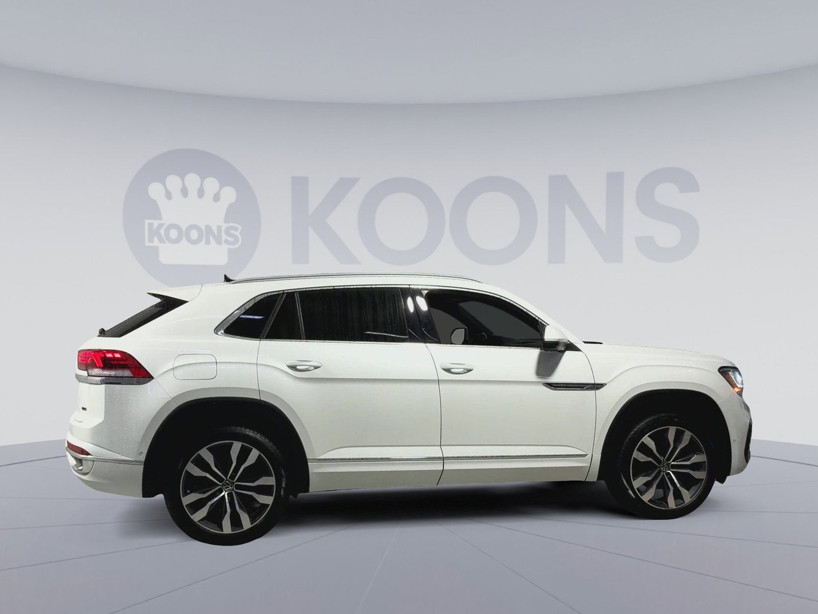 2022 Volkswagen Atlas Cross Sport 3.6L V6 SEL Premium R-Line