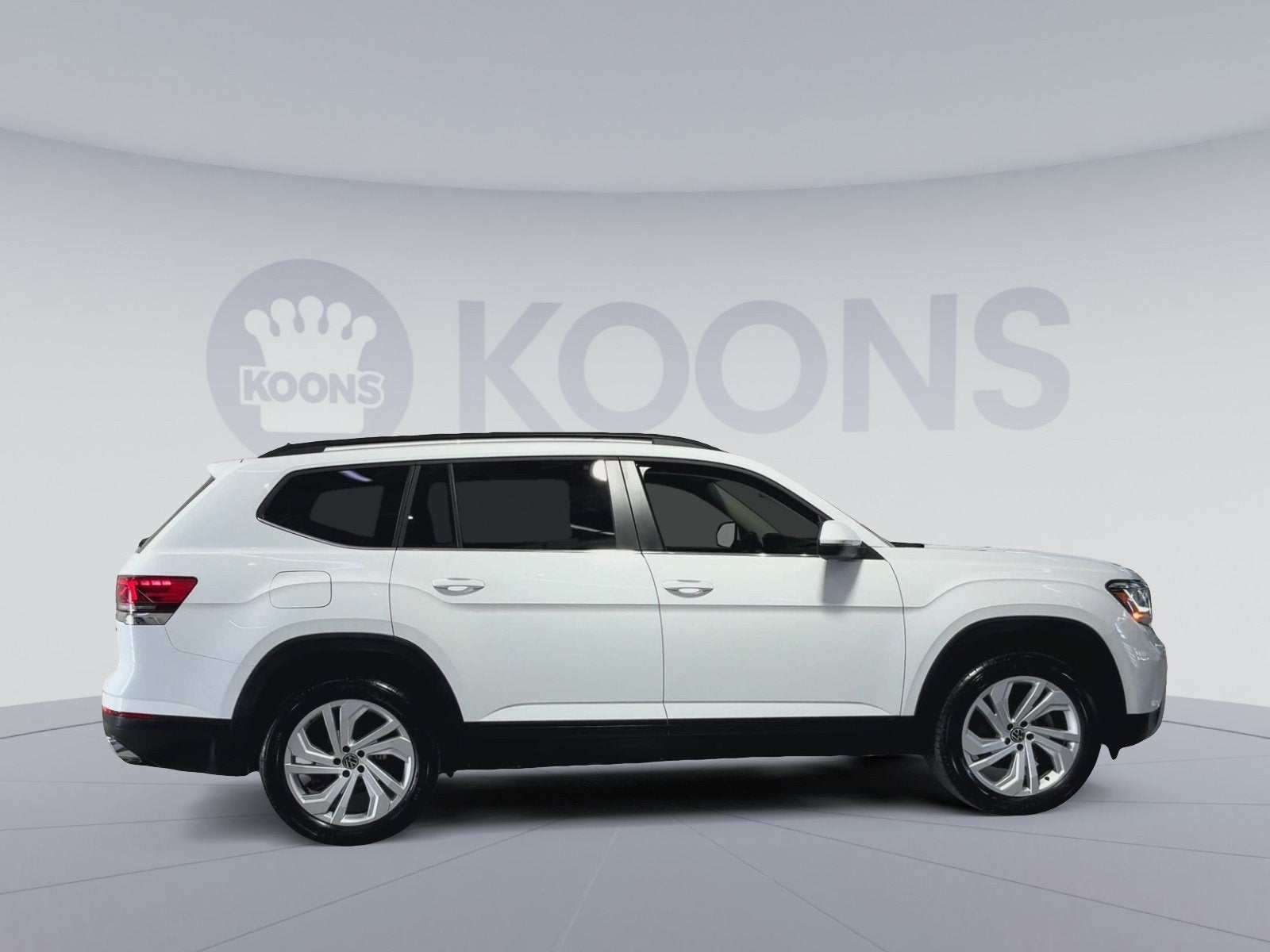 2023 Volkswagen Atlas 3.6L V6 SE w/Technology