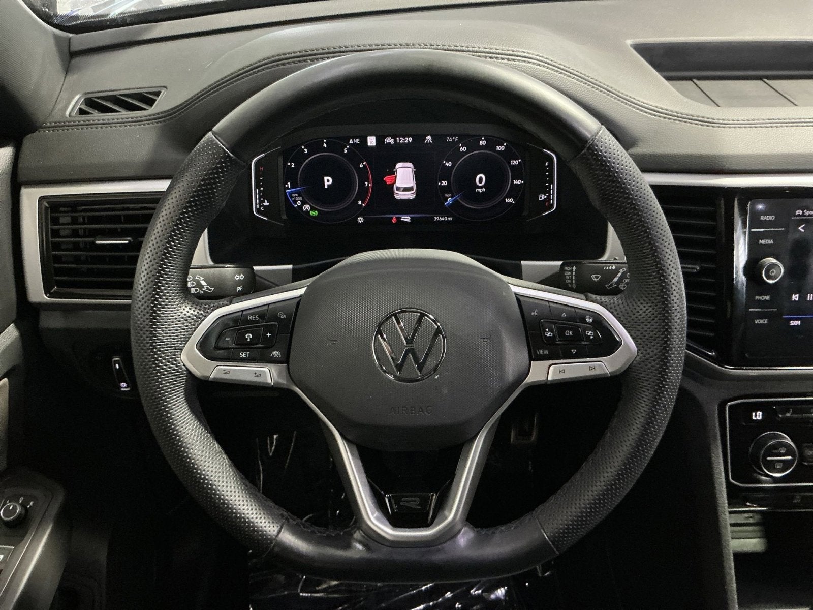 2023 Volkswagen Atlas Cross Sport 2.0T SEL R-Line Black