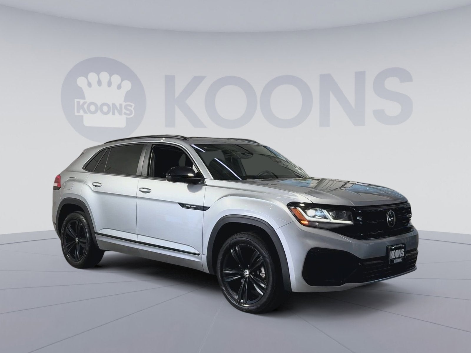 2023 Volkswagen Atlas Cross Sport 2.0T SEL R-Line Black