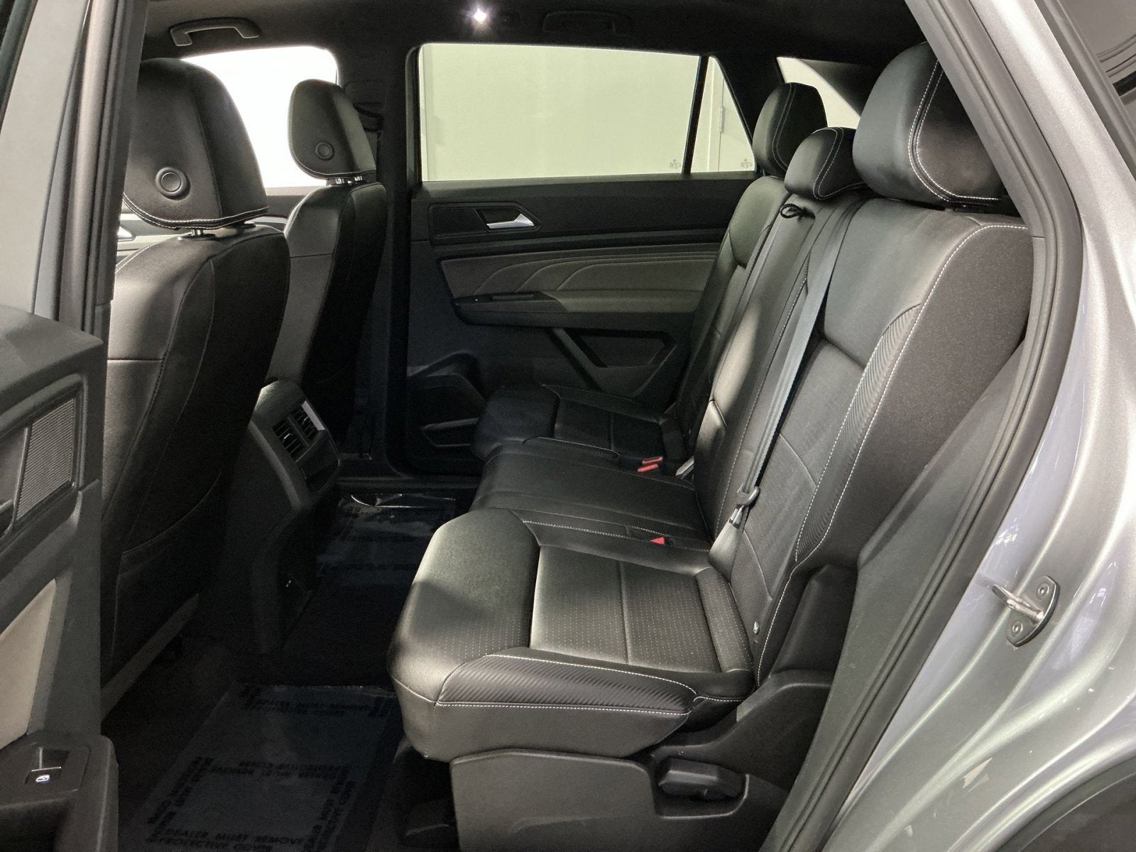 2023 Volkswagen Atlas Cross Sport 2.0T SEL R-Line Black