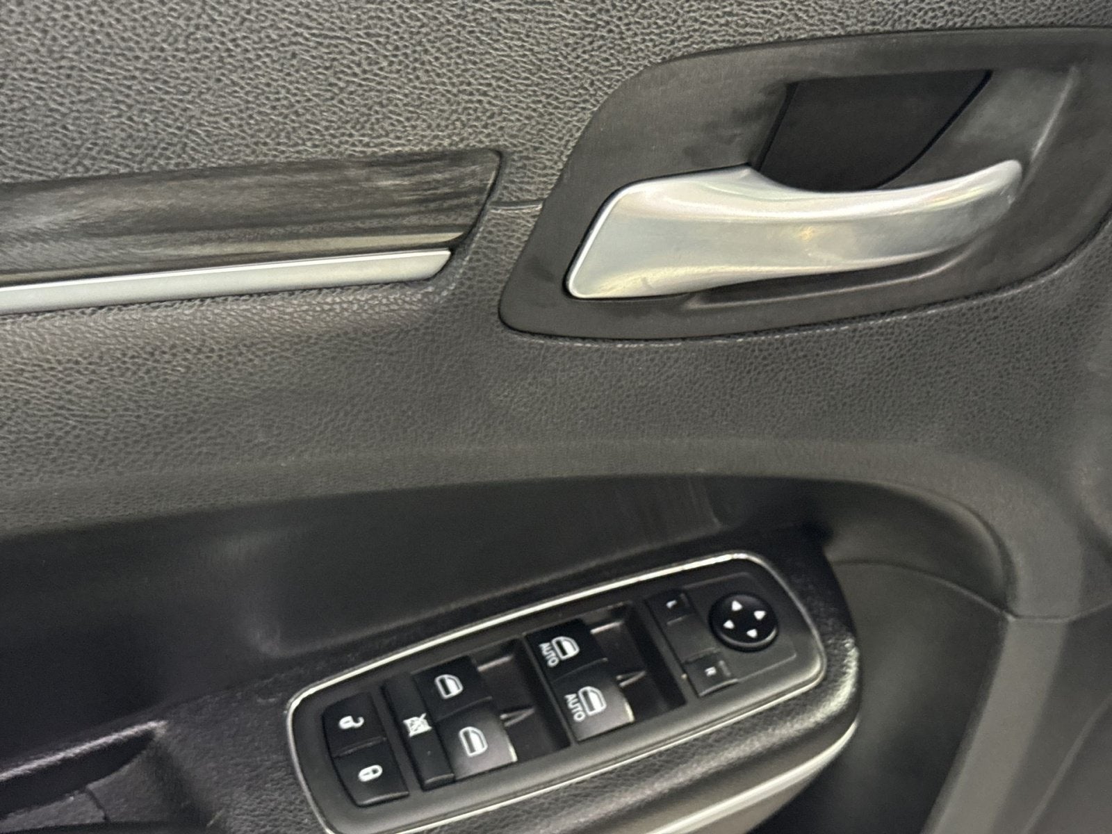 2019 Chrysler 300 Touring