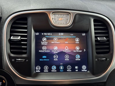 2019 Chrysler 300 Touring