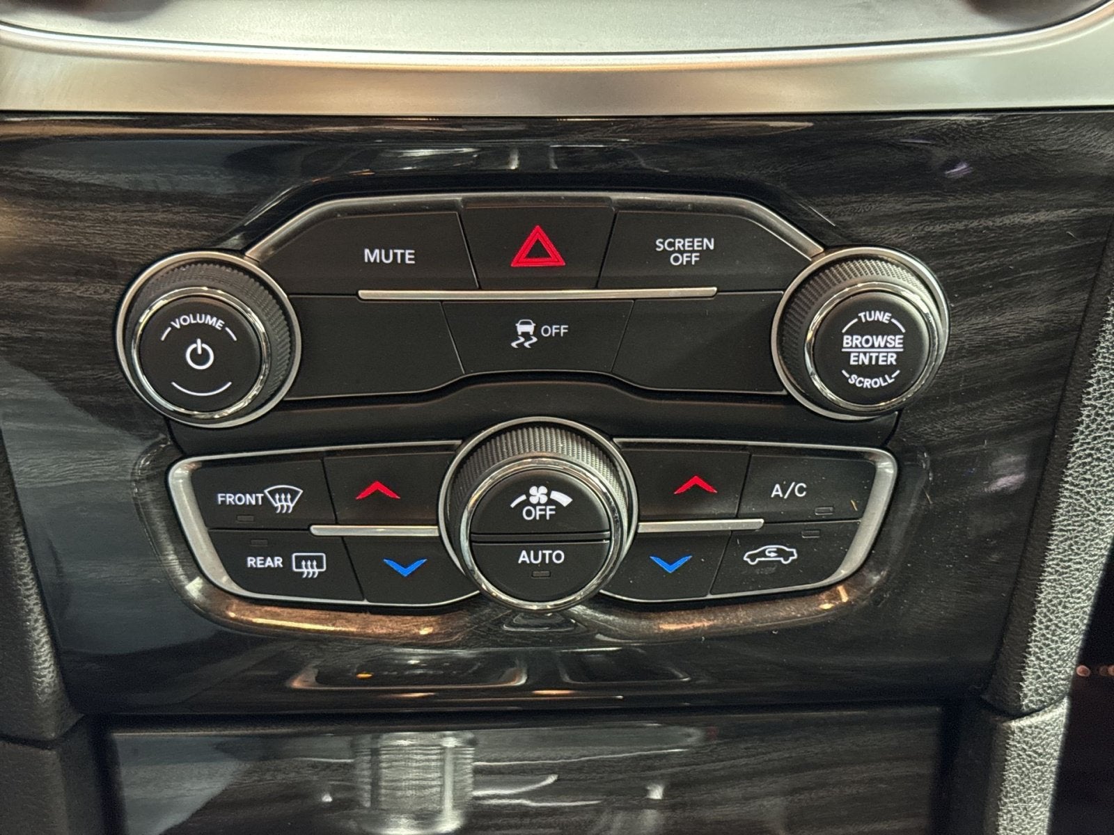 2019 Chrysler 300 Touring