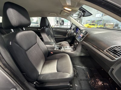 2019 Chrysler 300 Touring