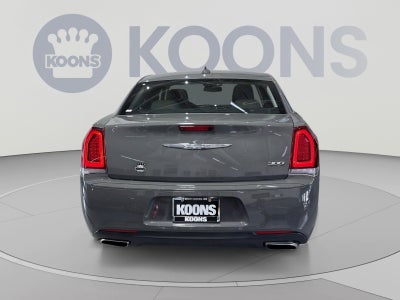 2019 Chrysler 300 Touring