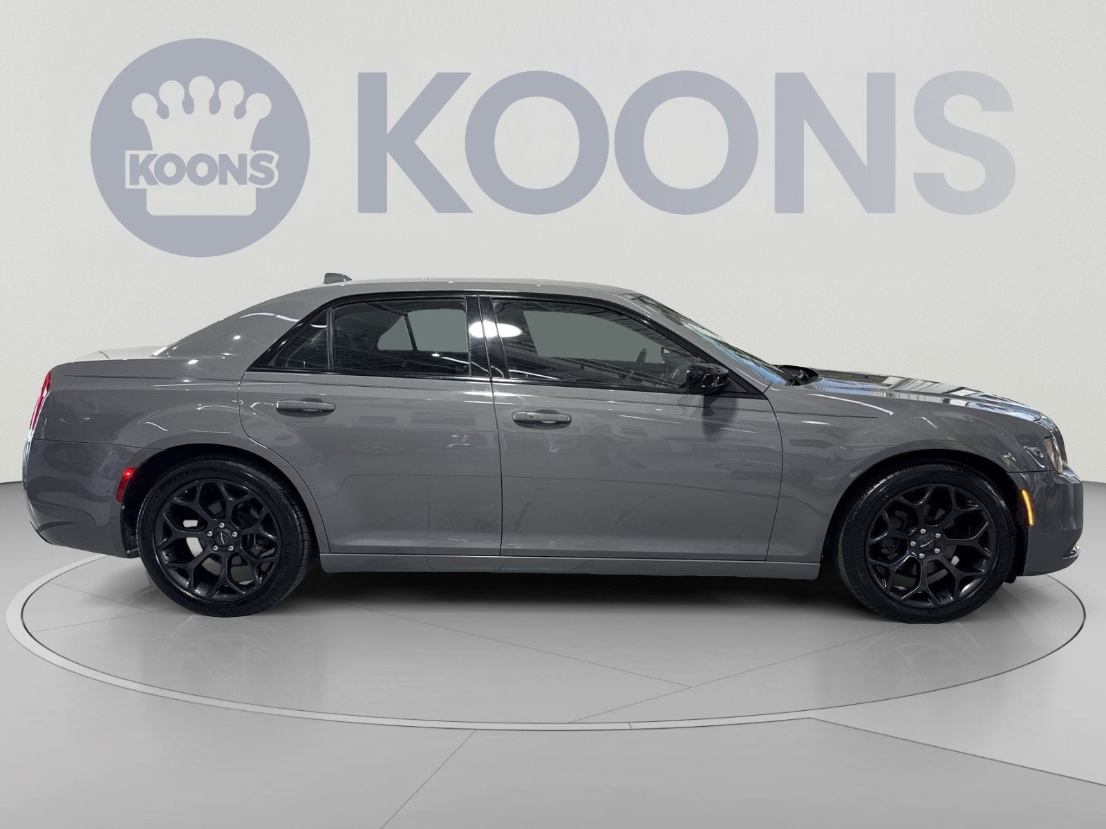 2019 Chrysler 300 Touring