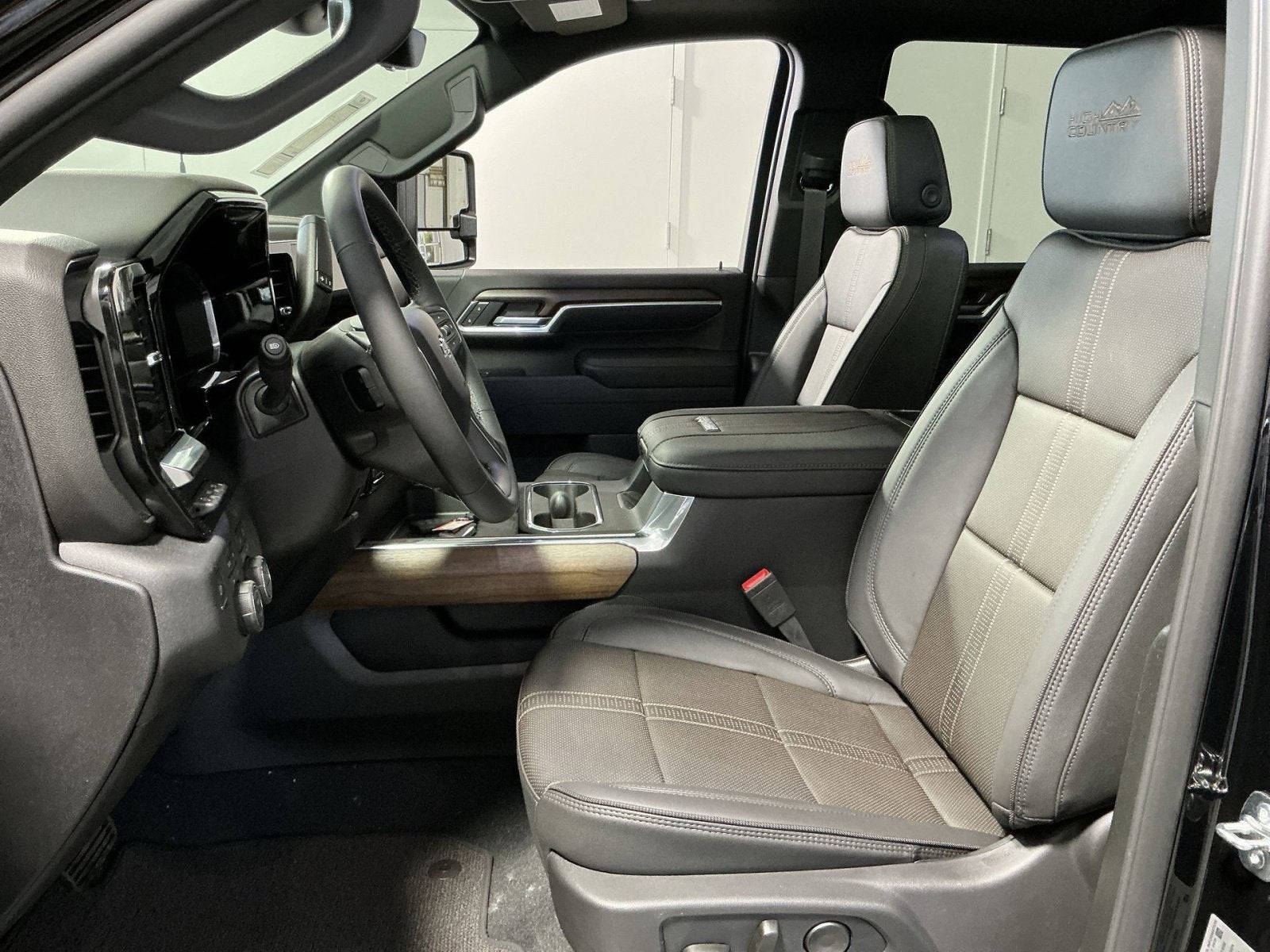 2026 Chevrolet Silverado 2500 HD High Country - Photo 11