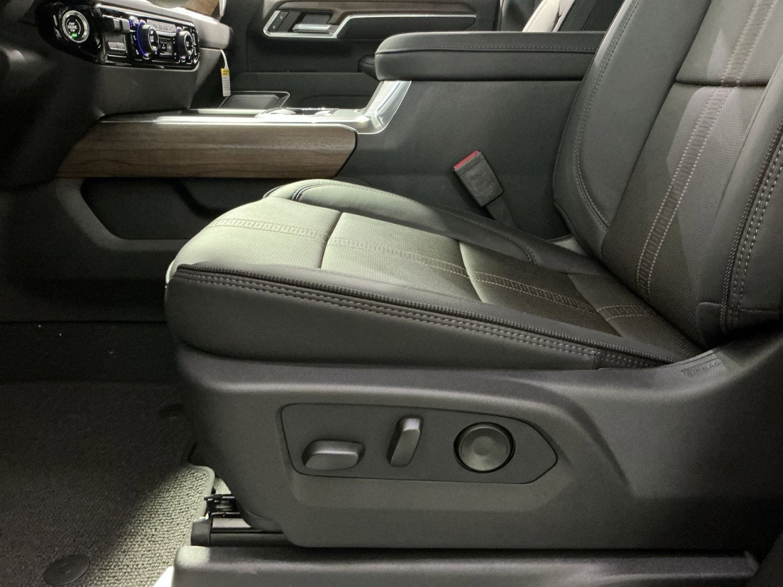 2026 Chevrolet Silverado 2500 HD High Country - Photo 12