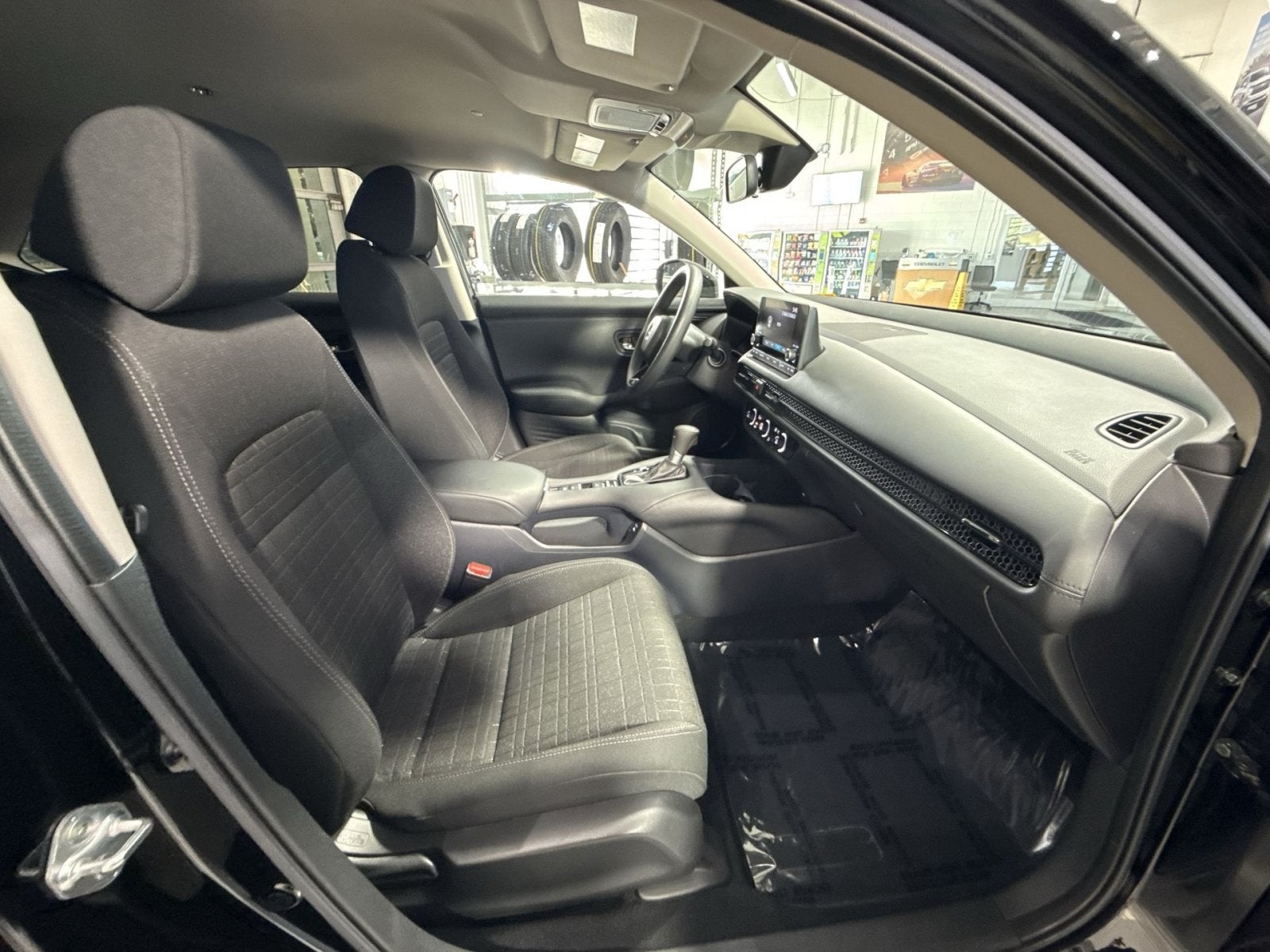 2024 Honda HR-V LX