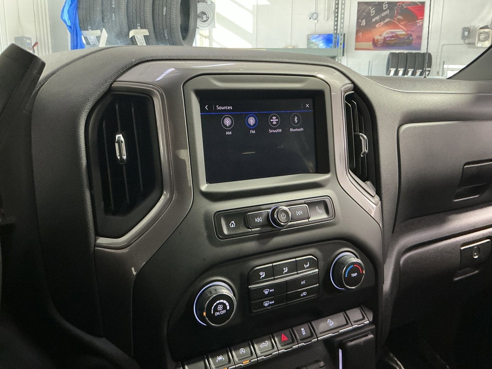 2022 Chevrolet Silverado 1500 Custom Trail Boss