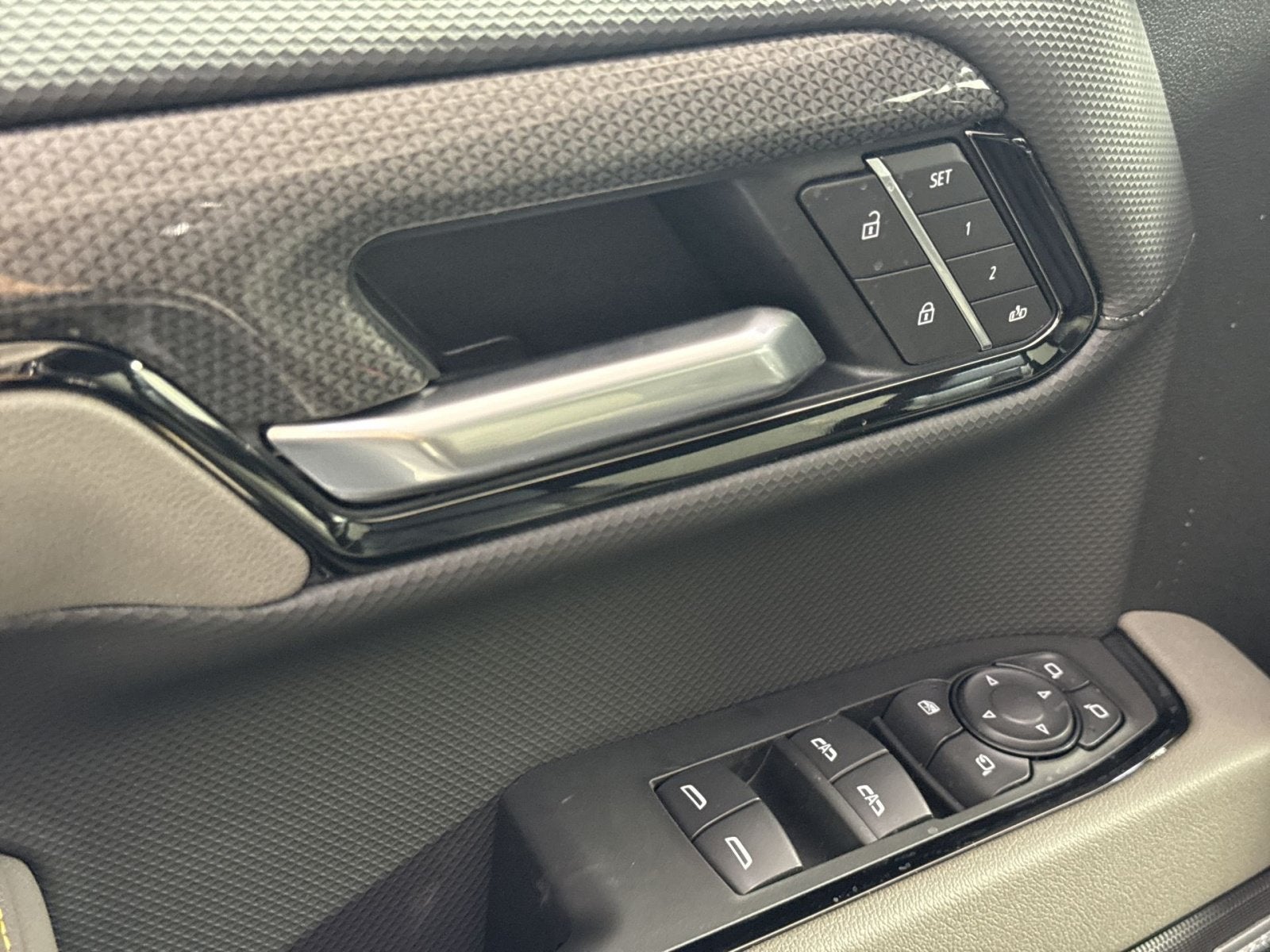 2026 Chevrolet Silverado 1500 ZR2 - Photo 13