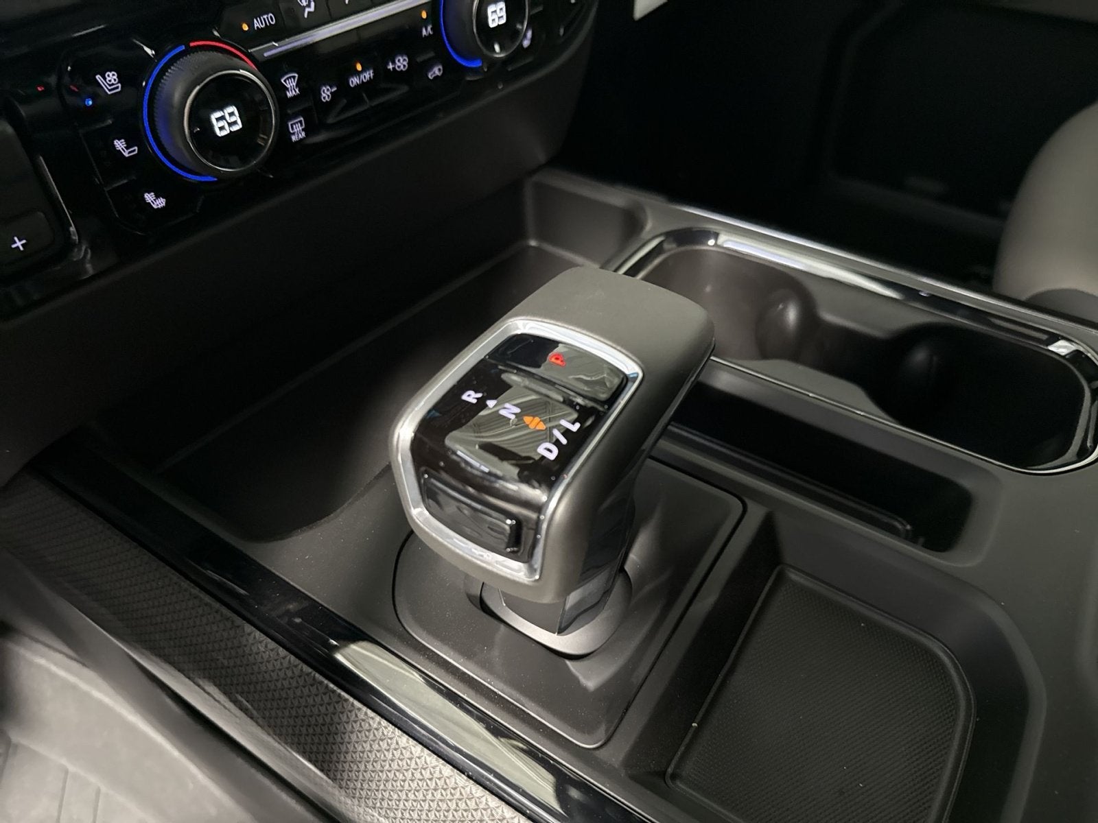 2026 Chevrolet Silverado 1500 ZR2 - Photo 20