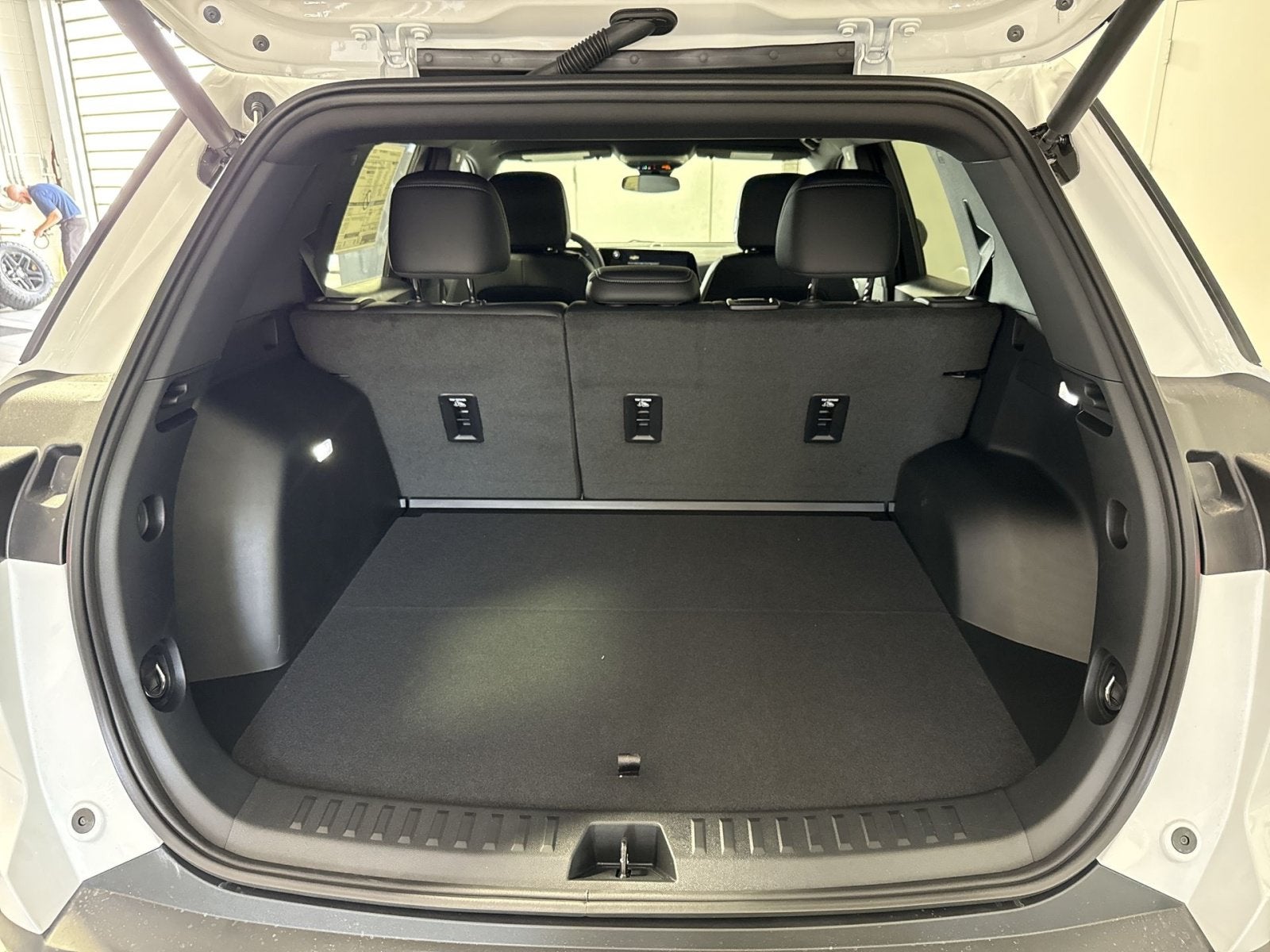 2027 Chevrolet Equinox LT - Photo 23