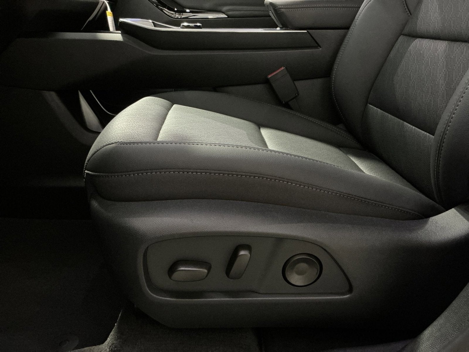 2026 Chevrolet Equinox LT - Photo 12