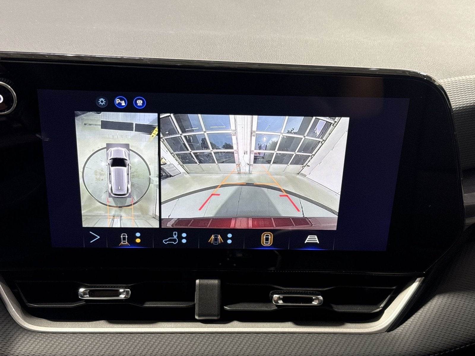 2027 Chevrolet Equinox LT - Photo 17