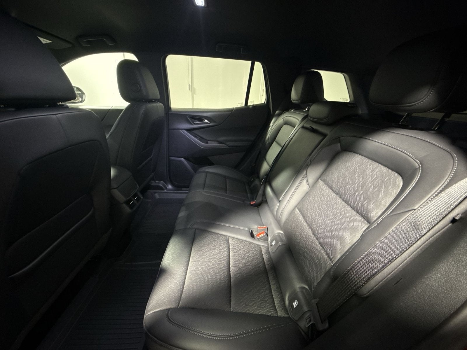 2027 Chevrolet Equinox LT - Photo 22
