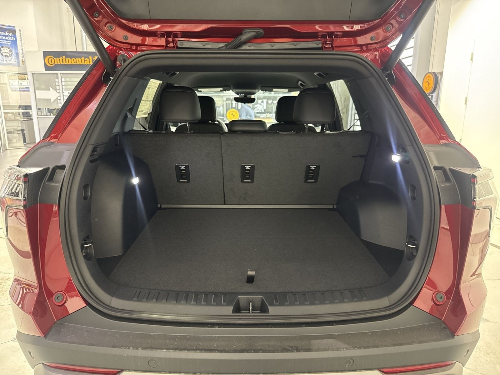 2027 Chevrolet Equinox LT - Photo 23