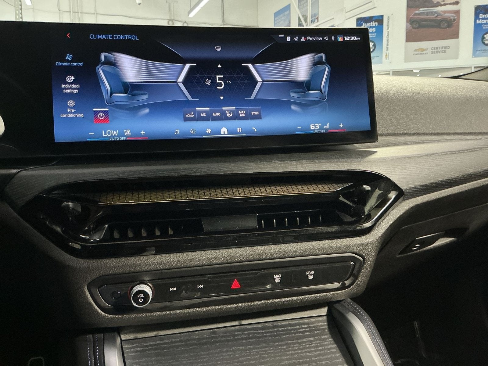 2025 BMW 2 Series M240i xDrive