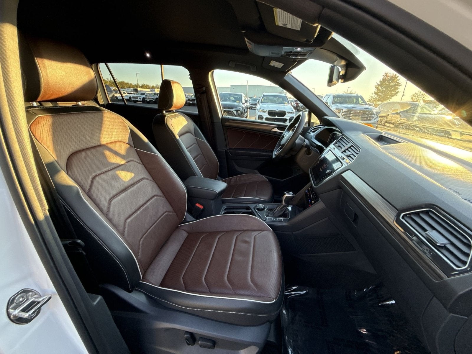 2024 Volkswagen Tiguan SEL R-Line