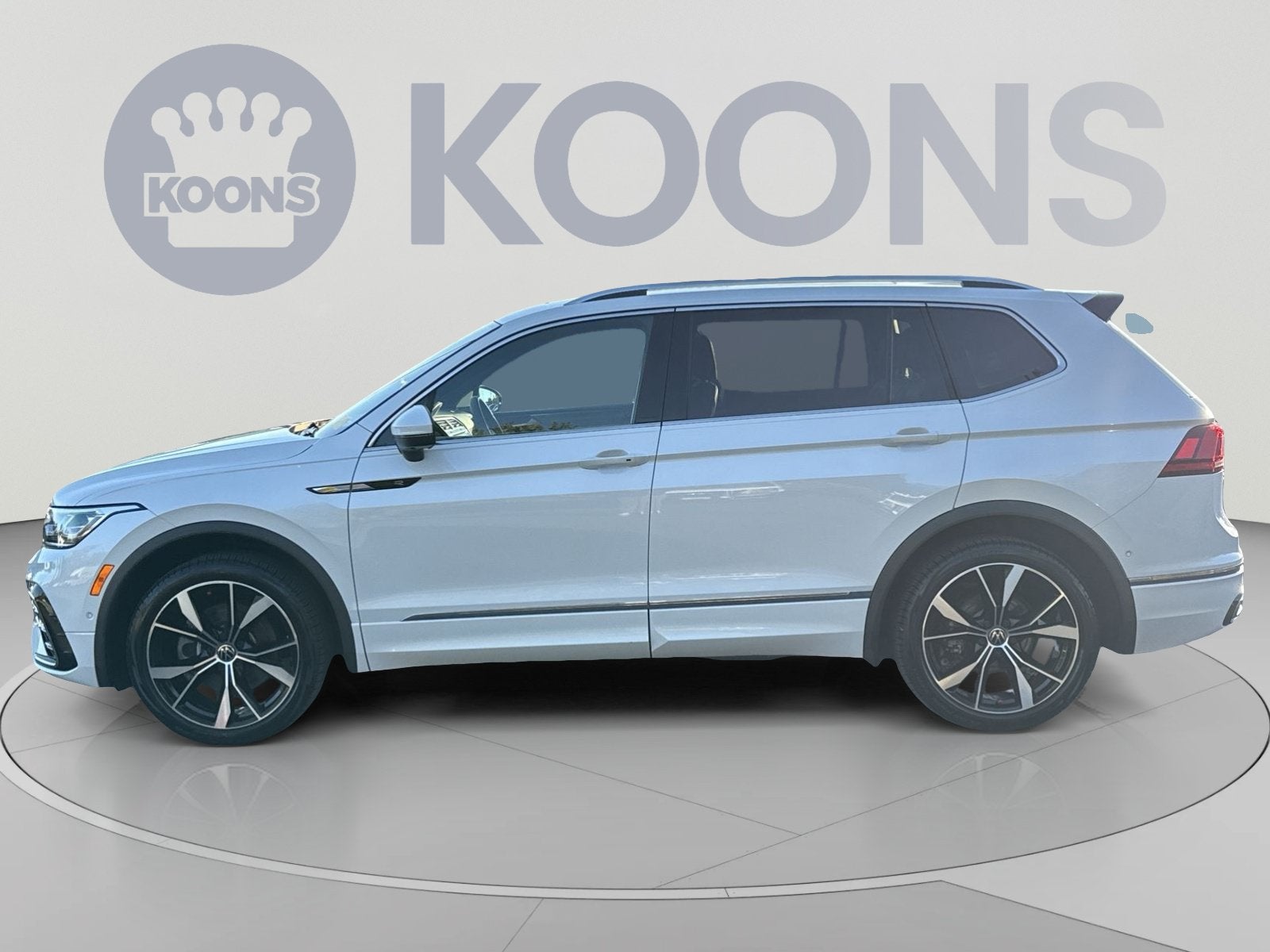 2024 Volkswagen Tiguan SEL R-Line