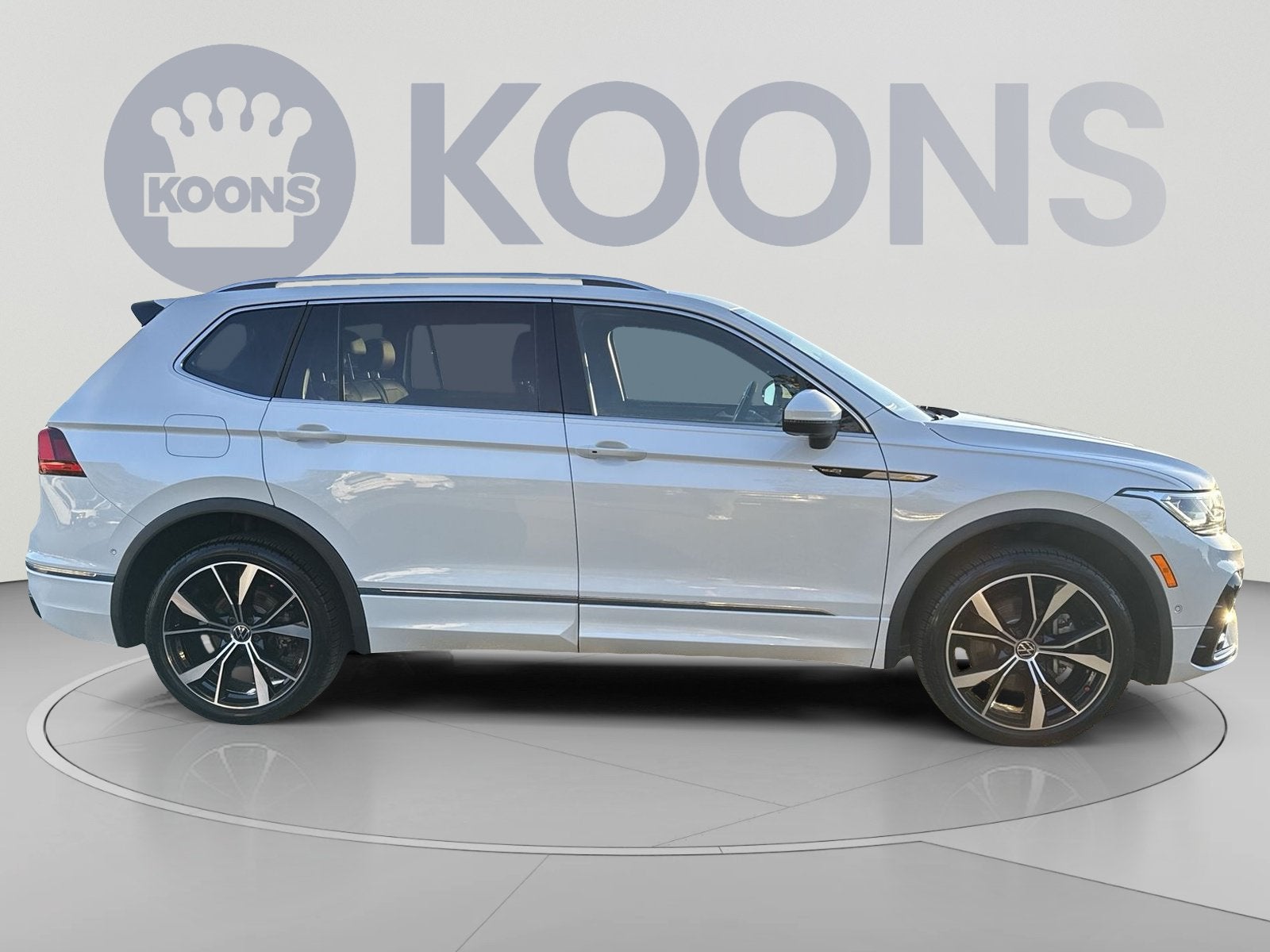2024 Volkswagen Tiguan SEL R-Line