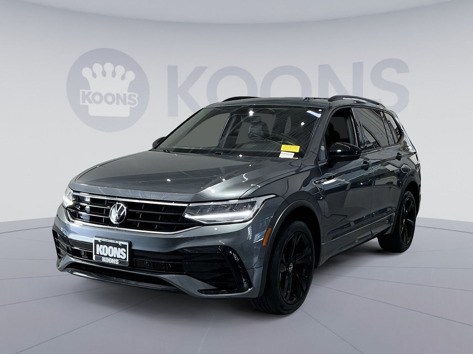 2024 Volkswagen Tiguan SE R-Line Black