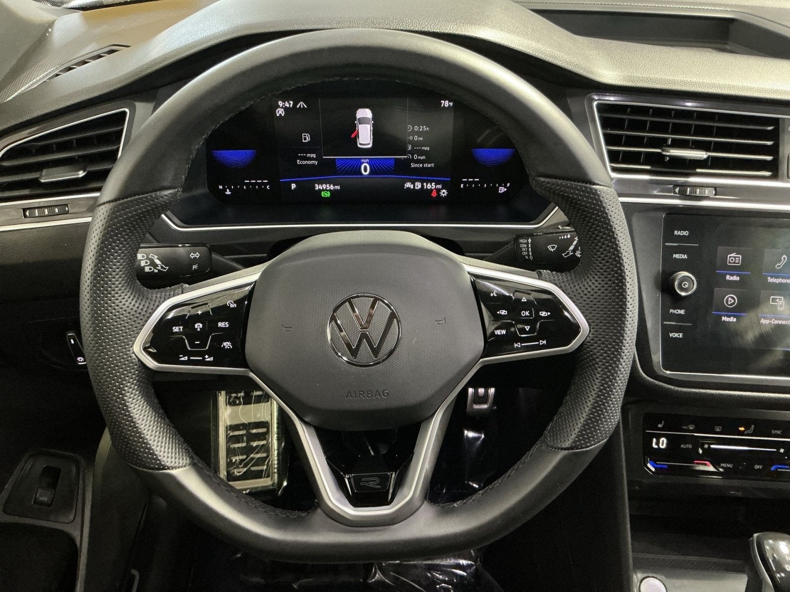 2024 Volkswagen Tiguan SE R-Line Black
