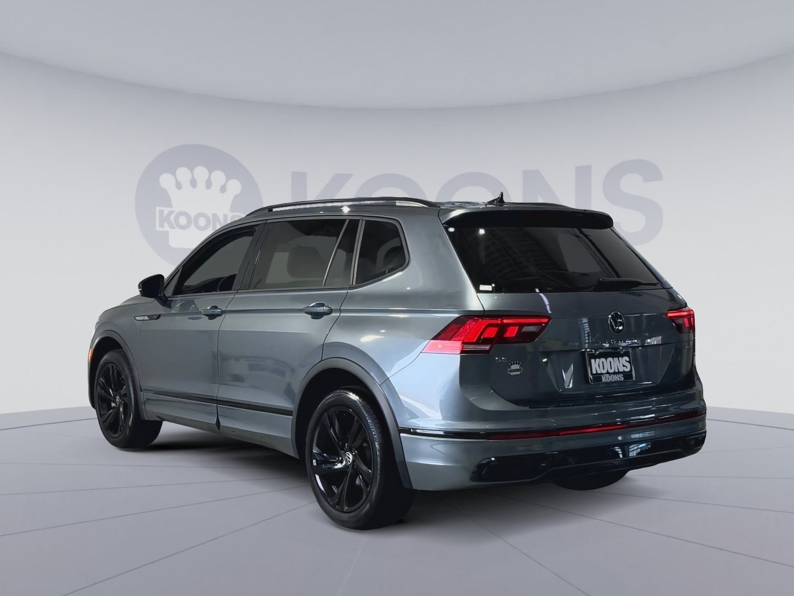 2024 Volkswagen Tiguan SE R-Line Black