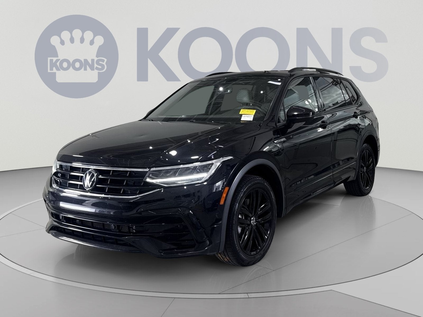 2022 Volkswagen Tiguan SE R-Line Black