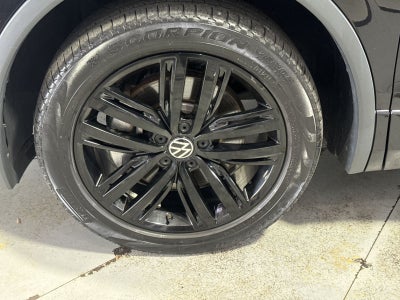 2022 Volkswagen Tiguan SE R-Line Black