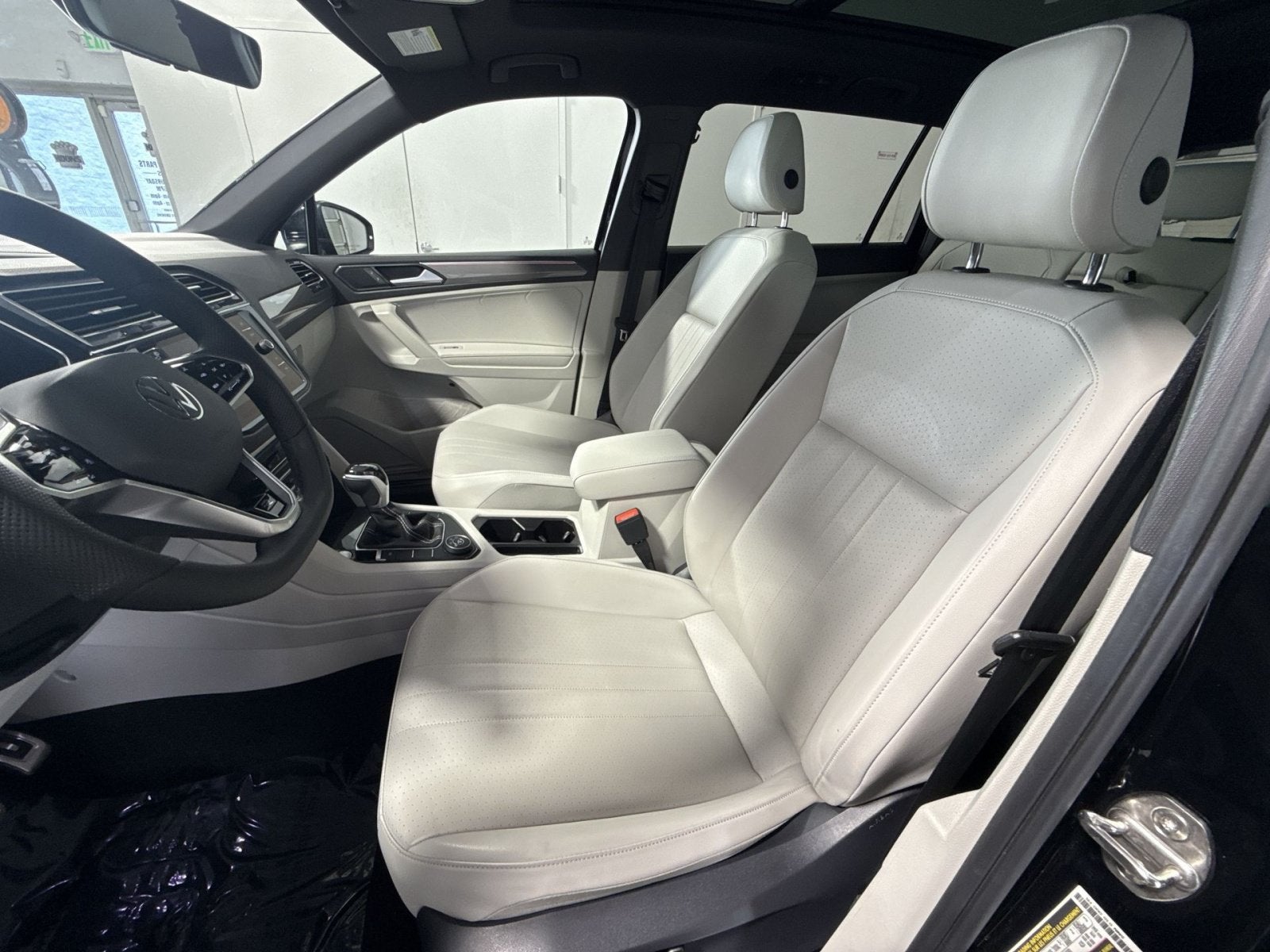 2022 Volkswagen Tiguan SE R-Line Black