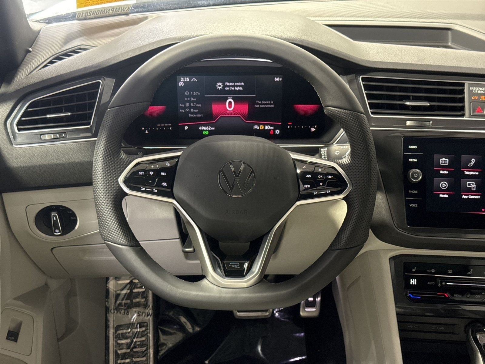 2022 Volkswagen Tiguan SE R-Line Black