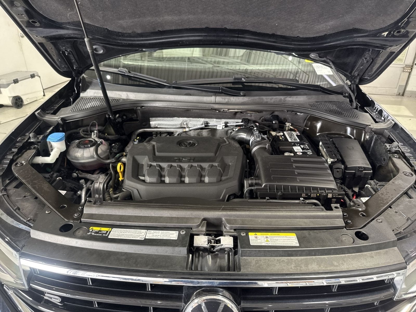 2022 Volkswagen Tiguan SE R-Line Black